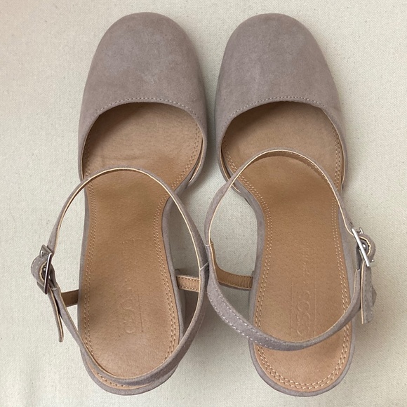 ASOS Grey 'Penny' Block Heels - Picture 2 of 7